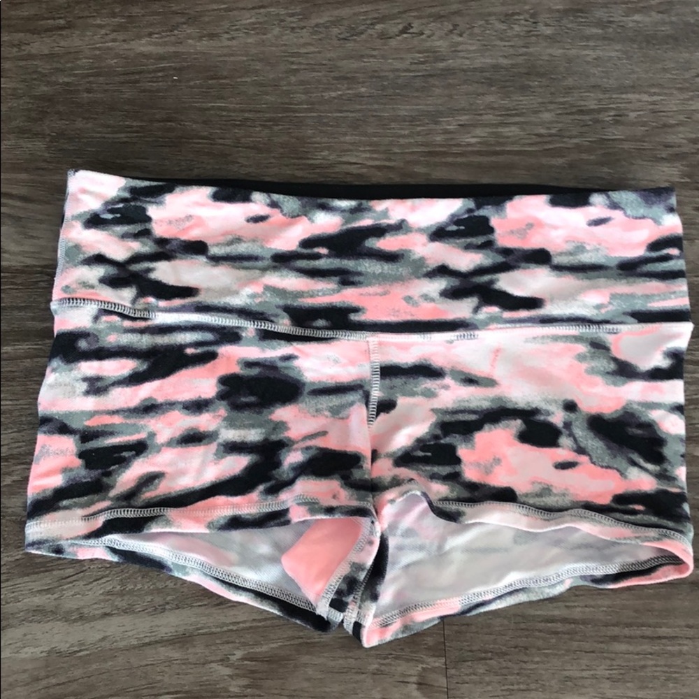 Lululemon wonderunder short